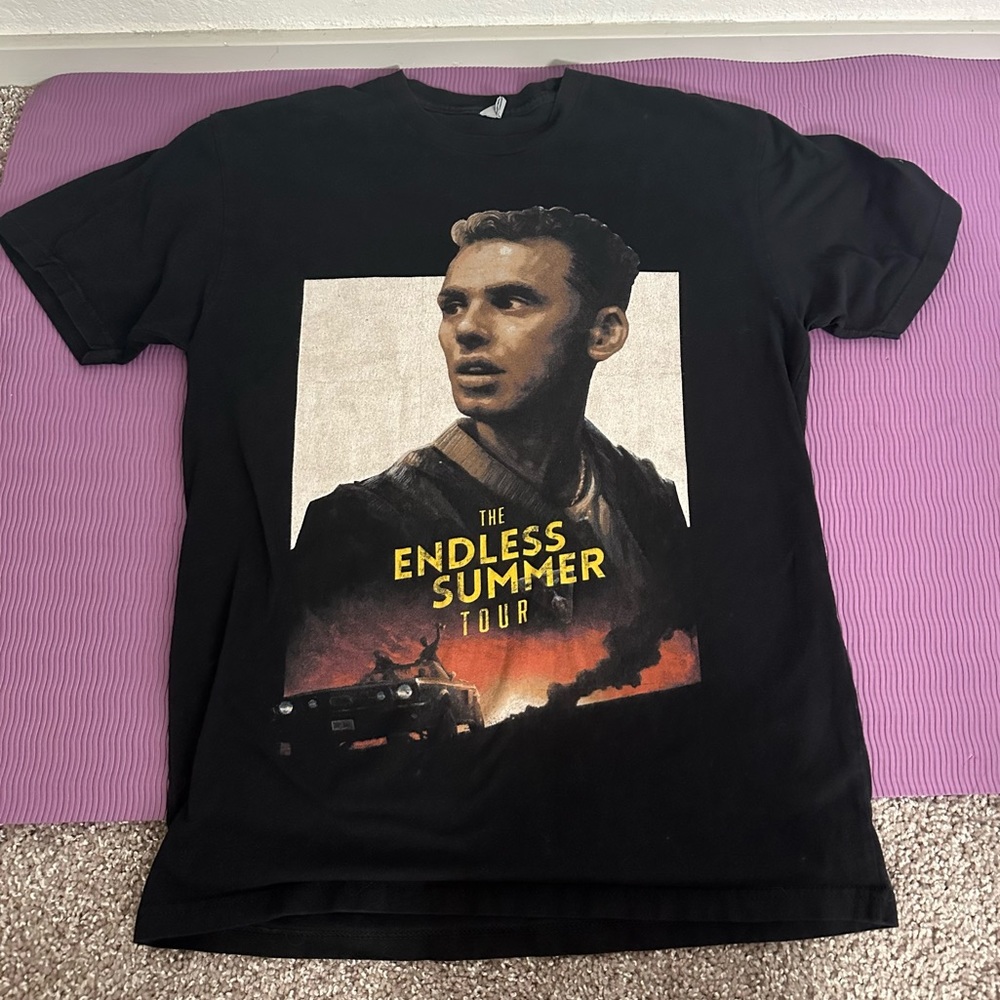 Size M - Logic Endless Summer Tour Shirt